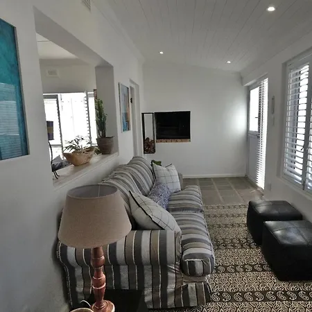 Sun Kiss Beach Cottage Cape Town Exterior photo