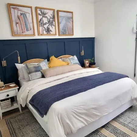 Sun Kiss Beach Cottage Cape Town Room photo